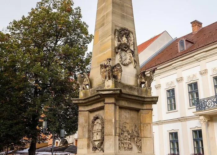 Ultracentral Piata Muzeului Flat Apartment